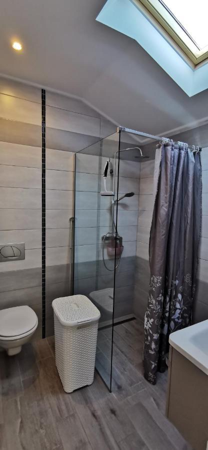 Angeline Apartment *